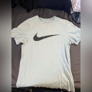 Men’s Nike Shirt